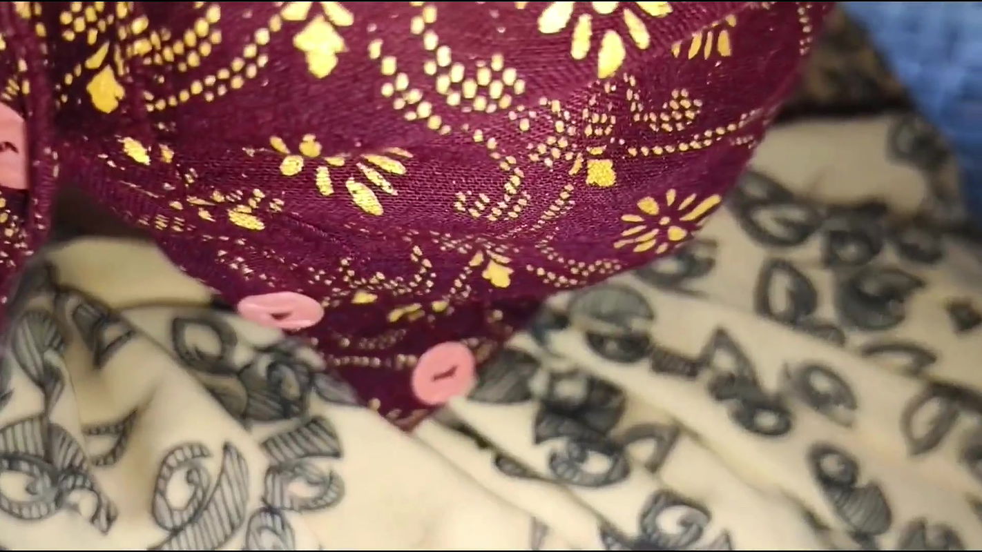 New Bride Ki First Time Sari May Husband Ne Chudai Kiya (New Married Wife’s First Night Sex Videos) (Hindi Audio Sex)