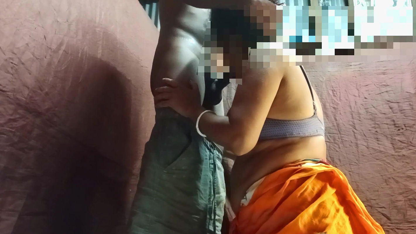 Newly Married Couple Hardcore Honeymoon real desi sex and creampie in X-mas ( Hindi Audio )