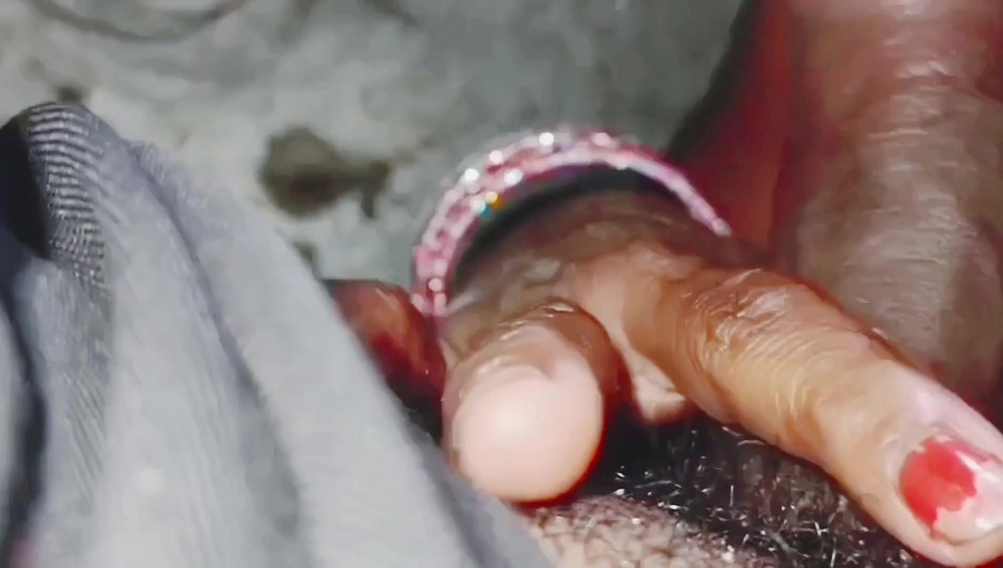 Pagal pati ne apne patni ko indian desi wife ki jaise ghori bana ke pela… The owner made the mistress have hard sex with his servant in his own house