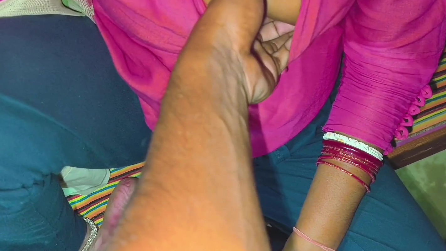 Salwar suit pehenake Suman ki Kali chut ki chudai huaa