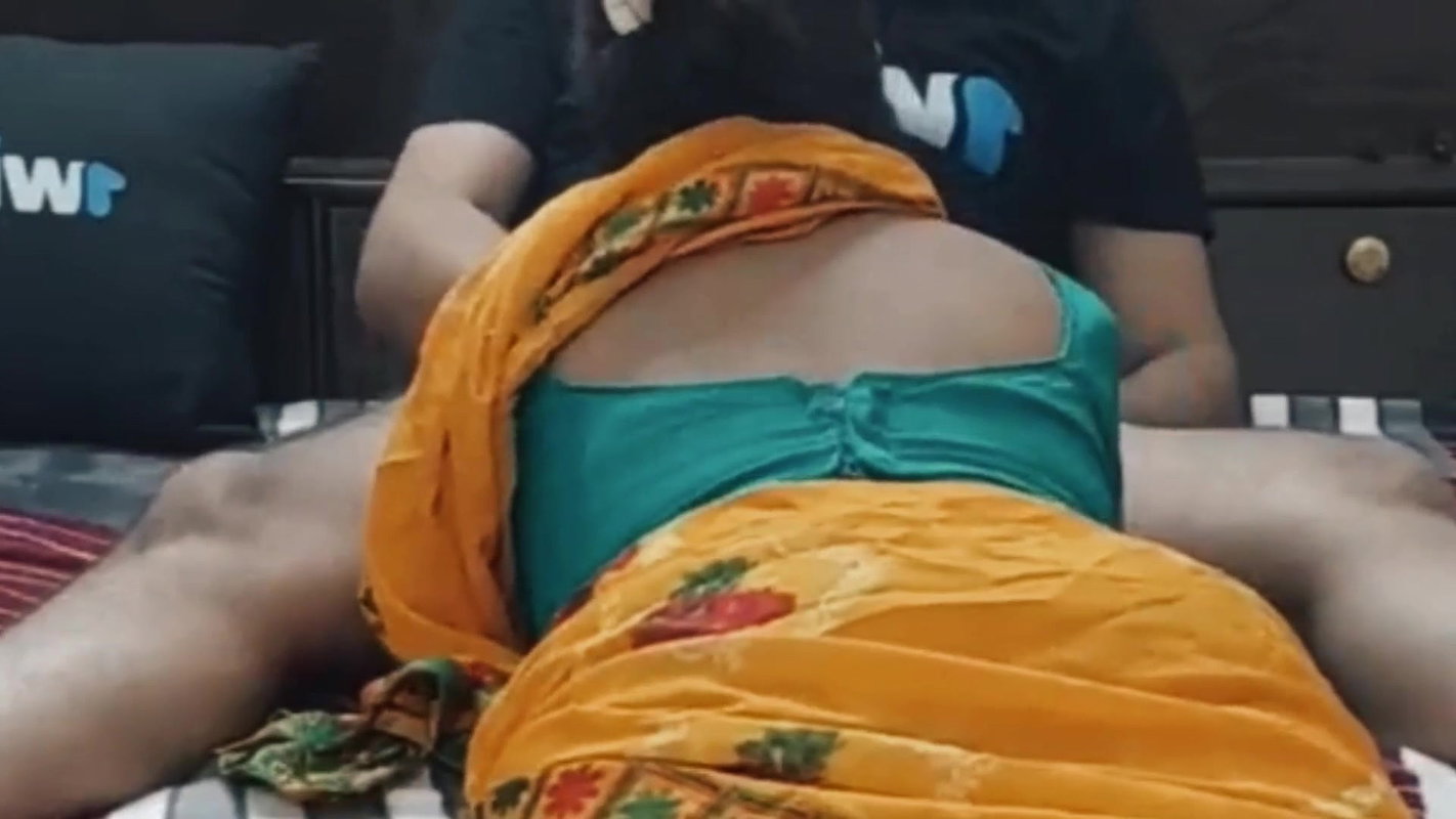 Sexy Desi Mariya bhabi sucking dick of her boyfriend at home