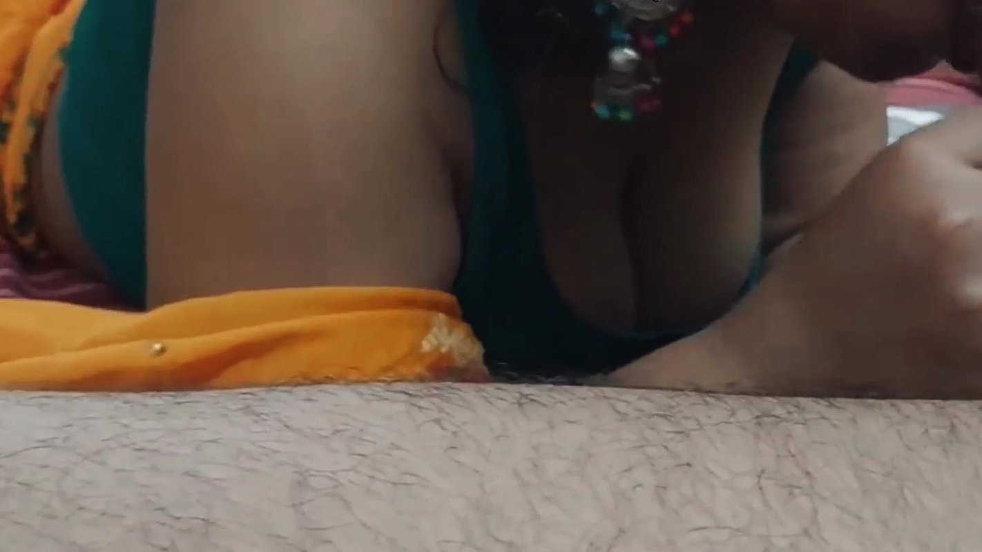 Sexy Desi Mariya bhabi sucking dick of her boyfriend at home
