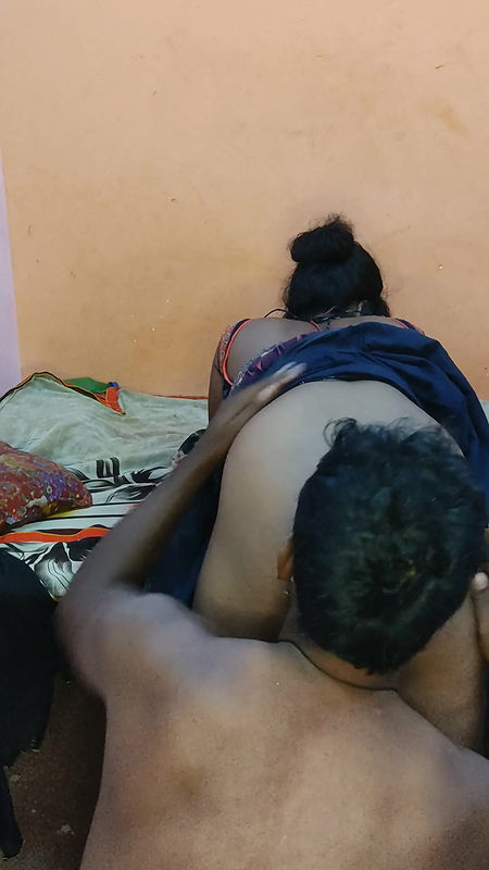 Sister-in-law left in all, village aunty got all in