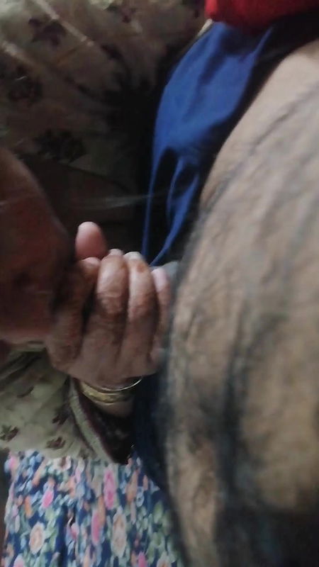 step Brother and step sister -bhai se chudwa rahi thi tabhi step mummy aa gai Pakistan