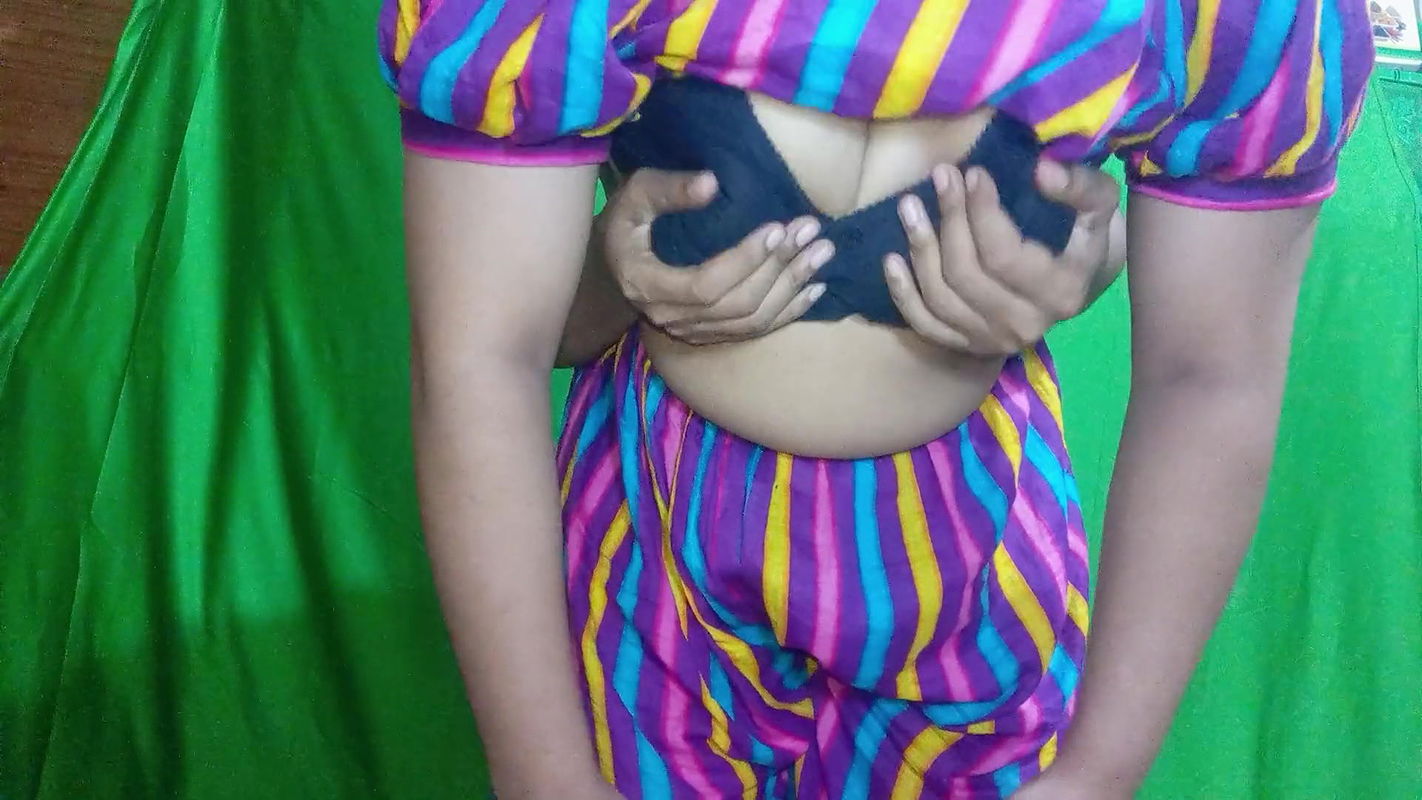 Stepsister’s hot milk in the winter night and hit the ass. Bangla sex Video, Clear audio voice