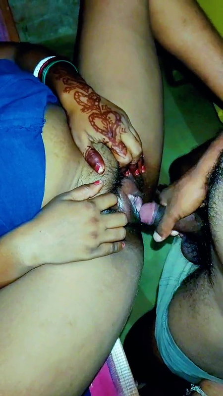 Suman bhabhi ki Aaj paroshi ke husband ne paise deke bahut choda