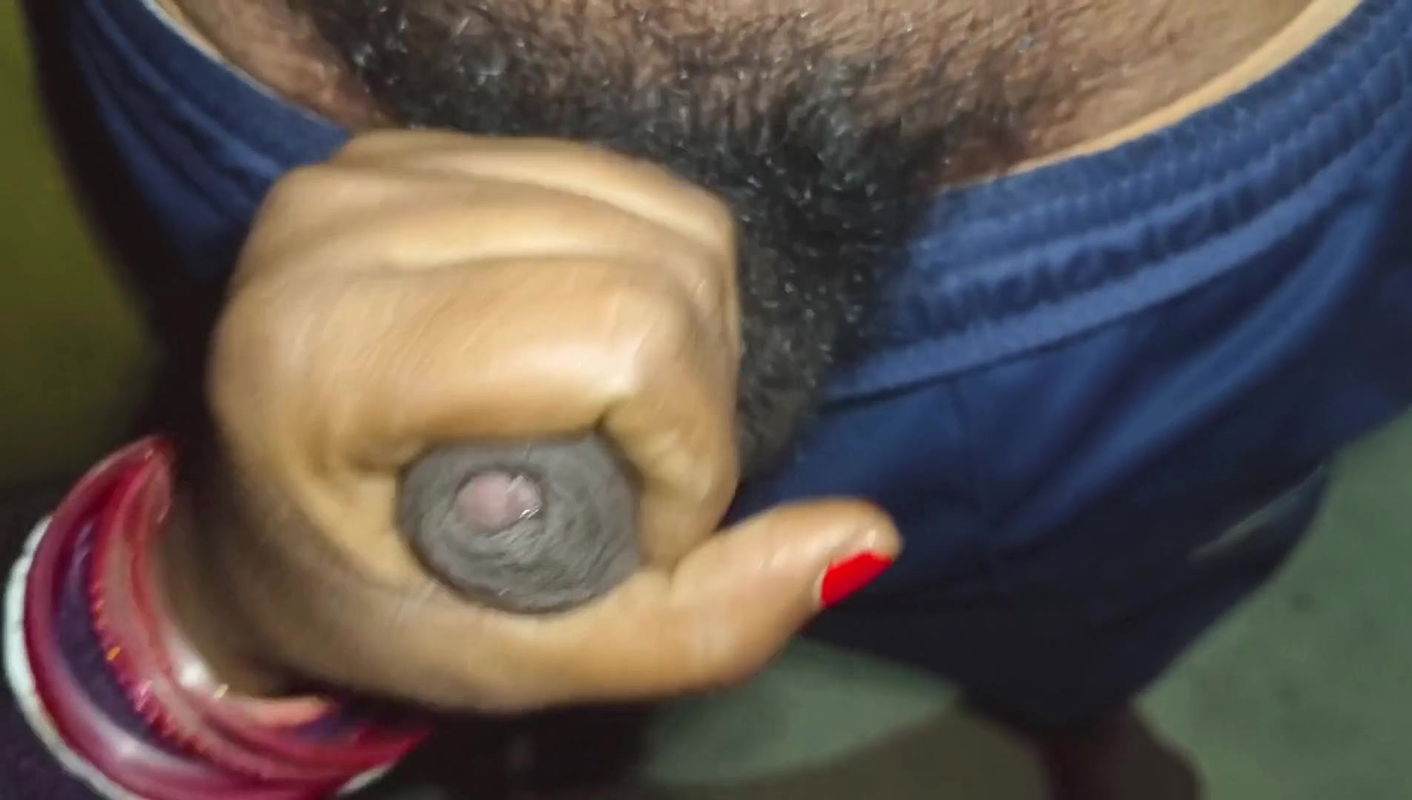 Suman bhabhi ki lal chut faila ke uski hard chudai kiya