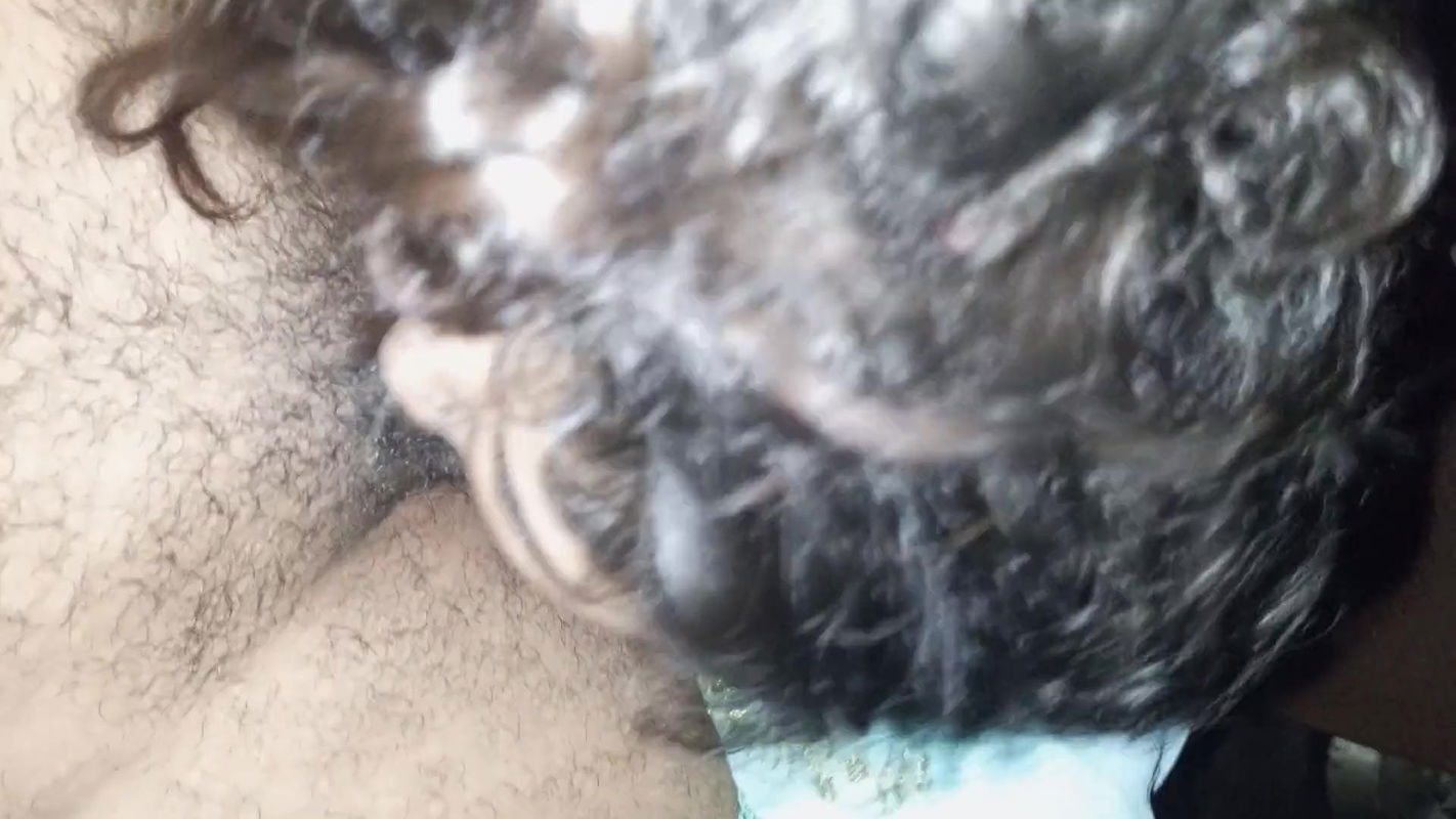 Vabiko land chuwake Gand Mey dono ungli ghuchake faar diya