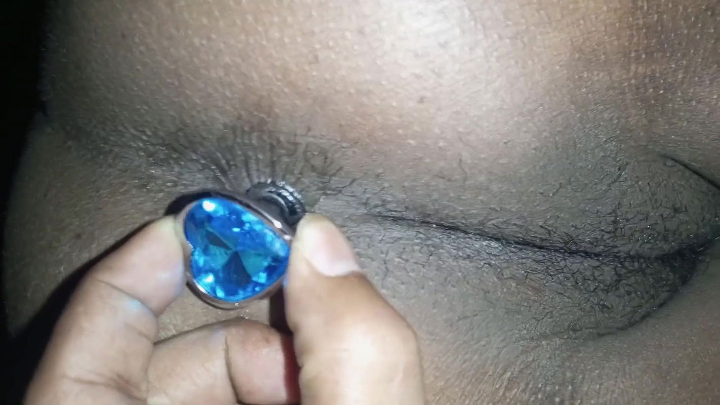 Vabiko land chuwake Gand Mey dono ungli ghuchake faar diya