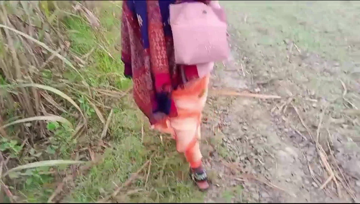village bhabhi fucked in sugarcane (Doggy Style Pussy Fucking Video)