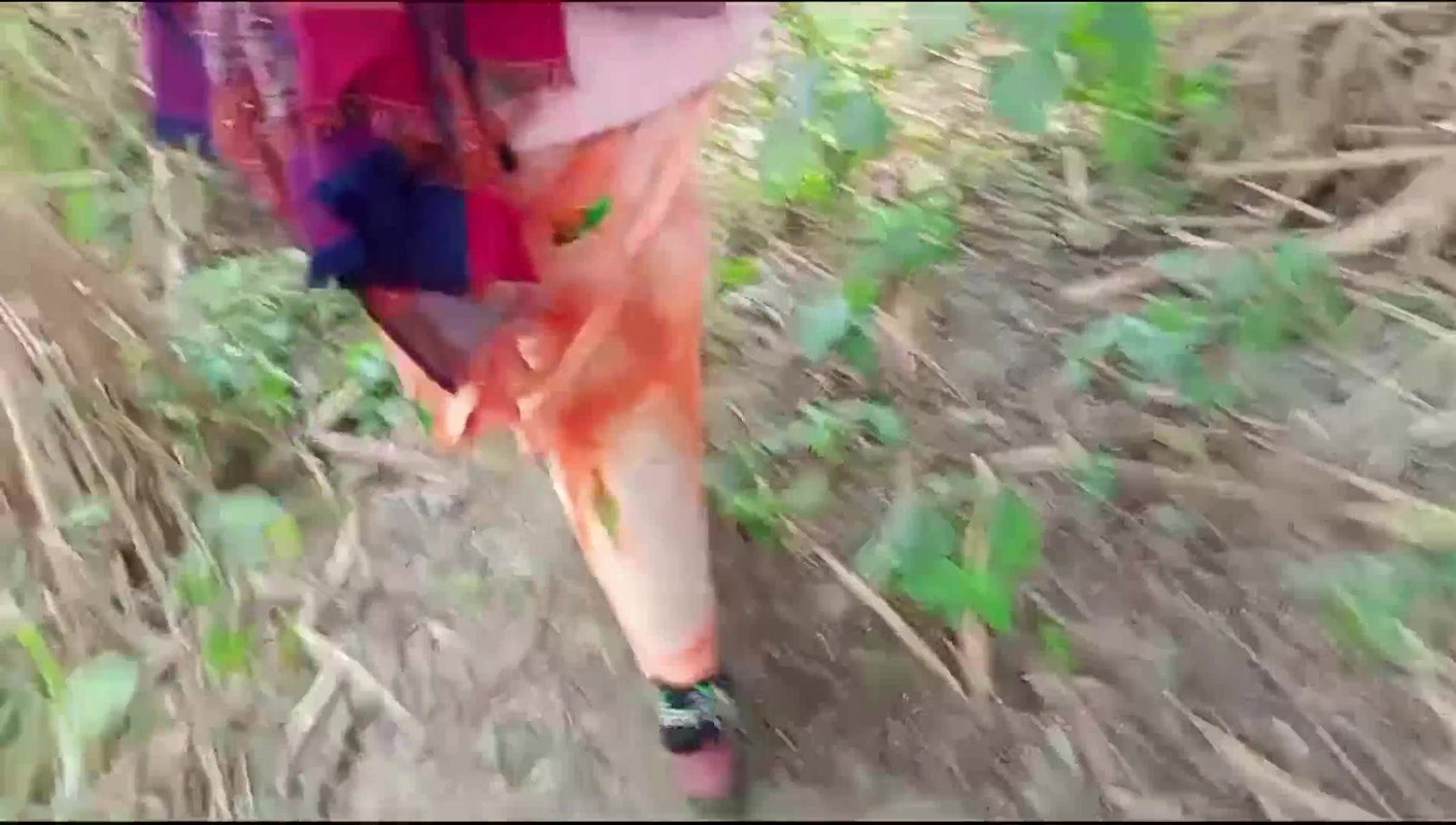 village bhabhi fucked in sugarcane (Doggy Style Pussy Fucking Video)