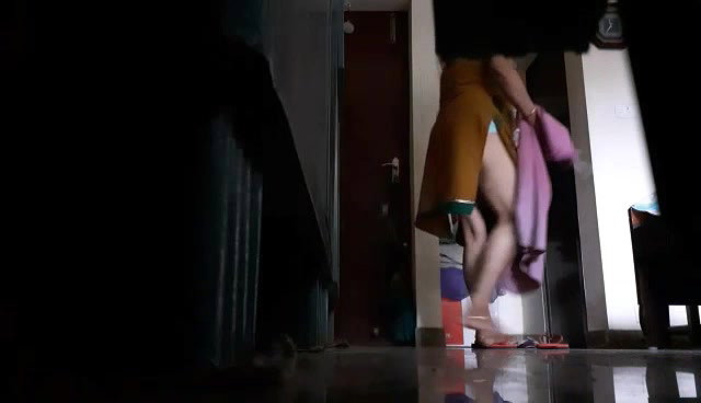 Aunty dress changing