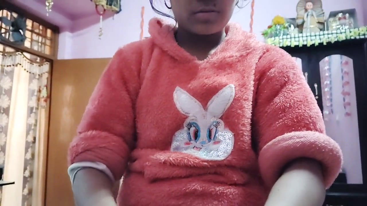 Hindi audio – Pussy hit before bathing