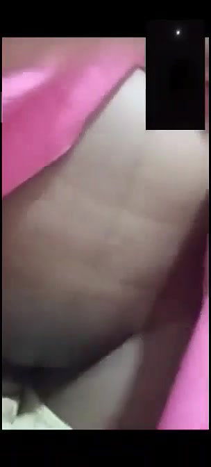 Gf Showing Pussy