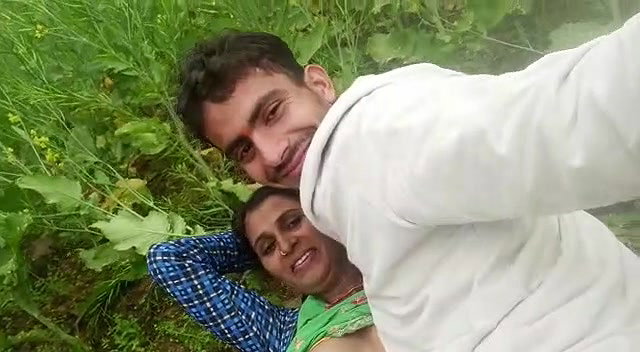 Village lover fucking in jungle with clear hindi audio
