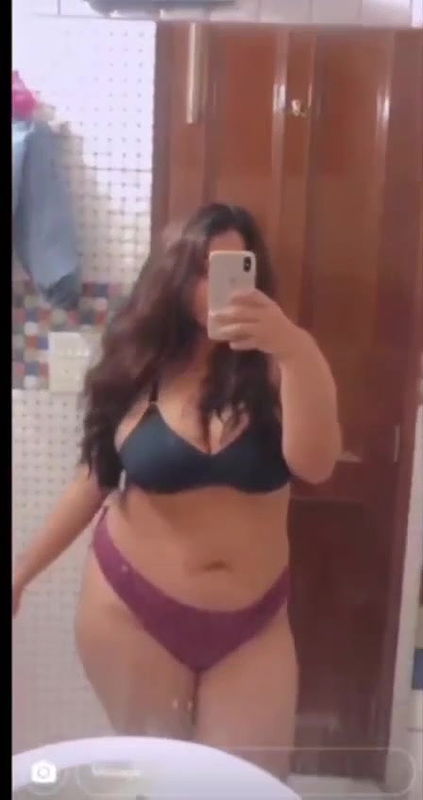 Beautiful Bigboob Sexy Indian Gf Showing