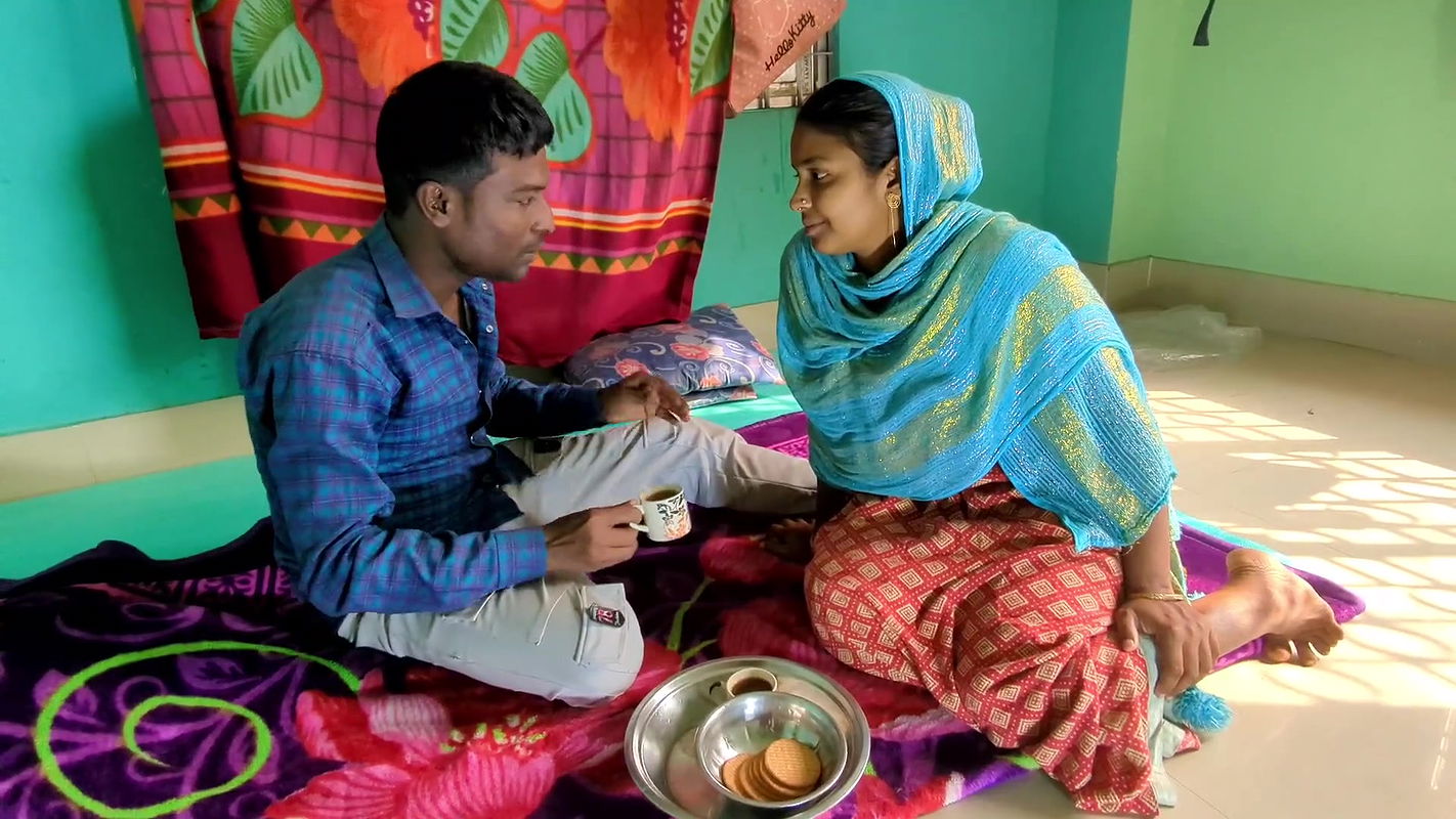 INDIAN DESI GIRL DELUWARA SEX IN KITCHEN