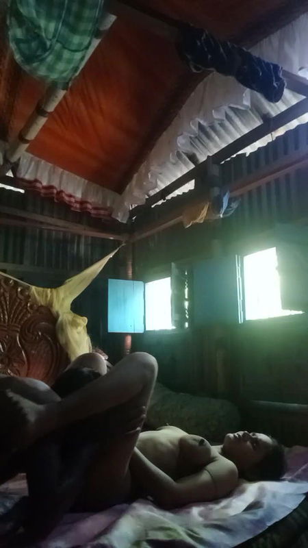 Village Wife Giving Blowjob Boobsjob And Fucking 4 Clip