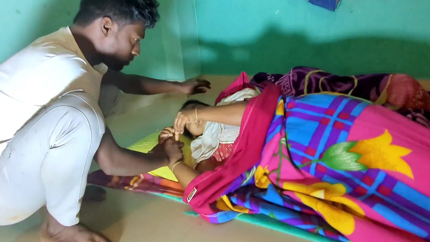 Deluwara Village Bhabhi Night Sex with Man