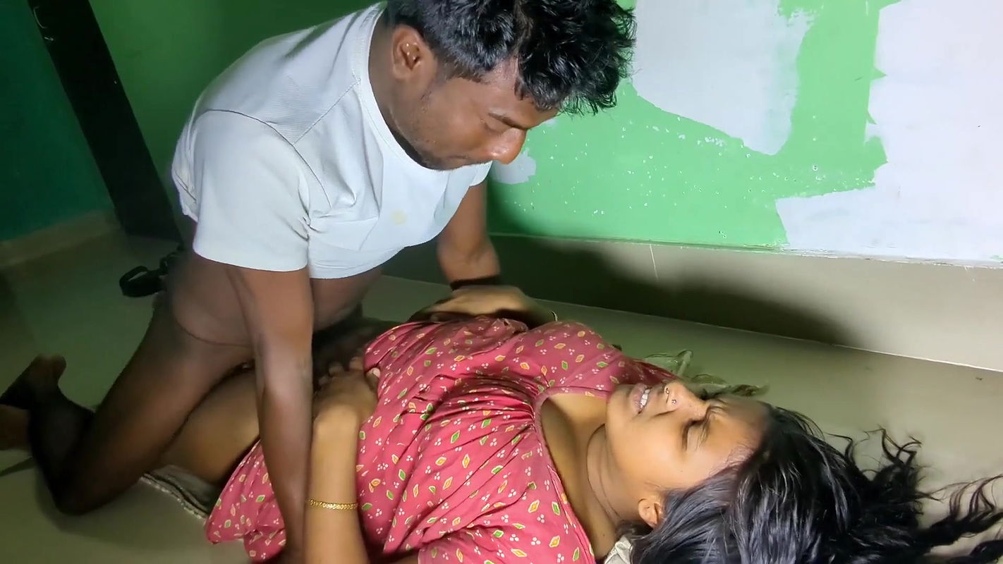 Deluwara Village Bhabhi Night Sex with Man