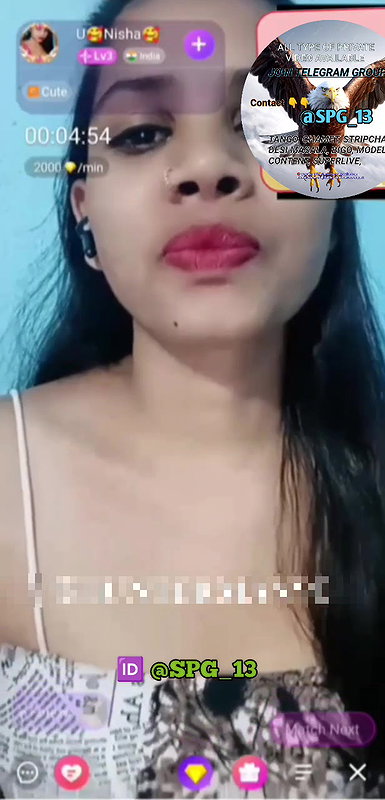 Cute chamet start nish shwo her boobs