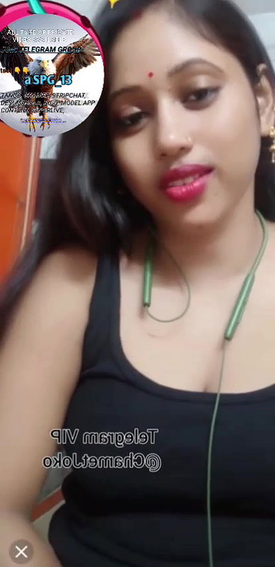CUte tango girl shwo her hot pussy