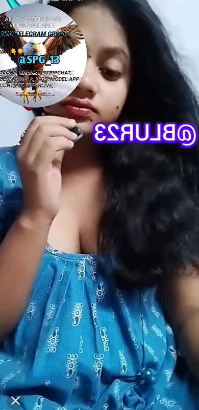 Desi sexy bhabi show her pussy in chamet