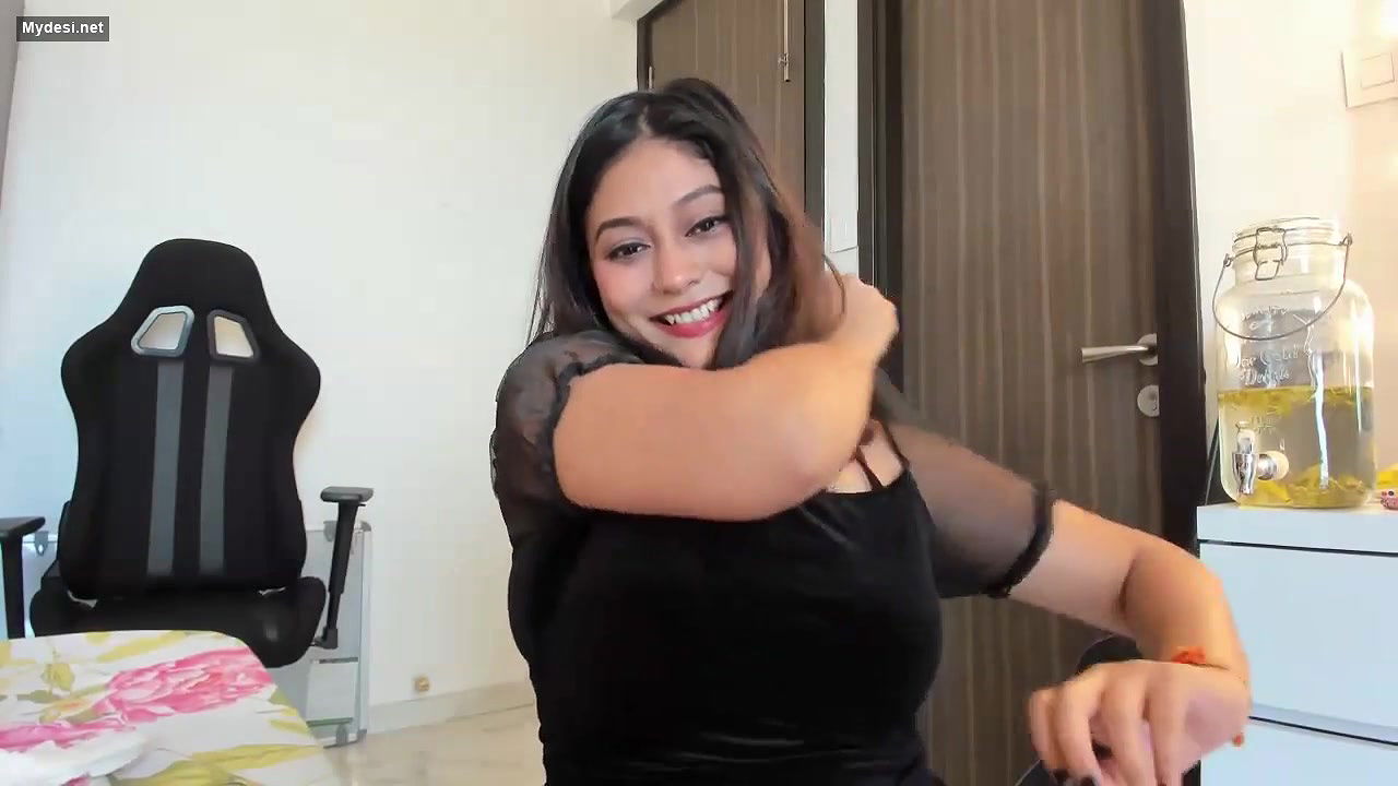 Nepali Cutie’s Sensual Tease