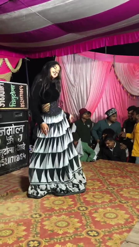 Rand Nude dance video-306