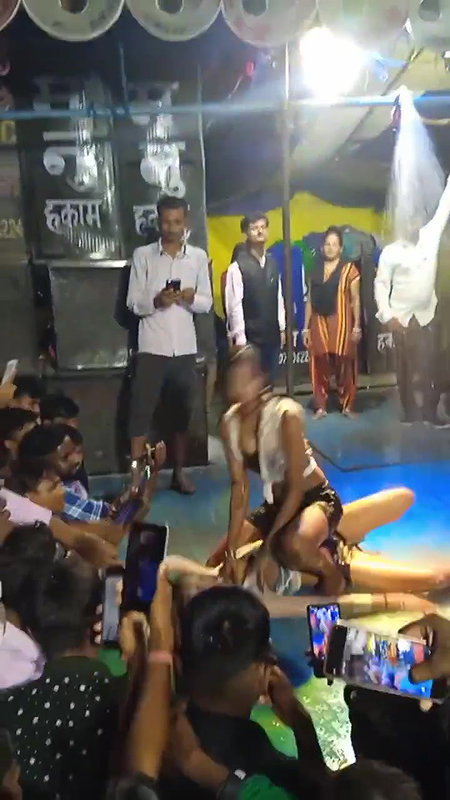 Rand Nude dance video-260