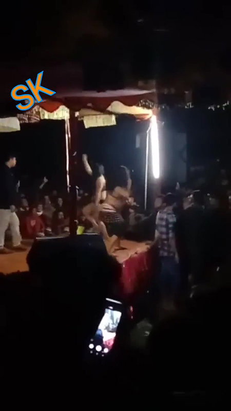 Rand Nude dance video-286