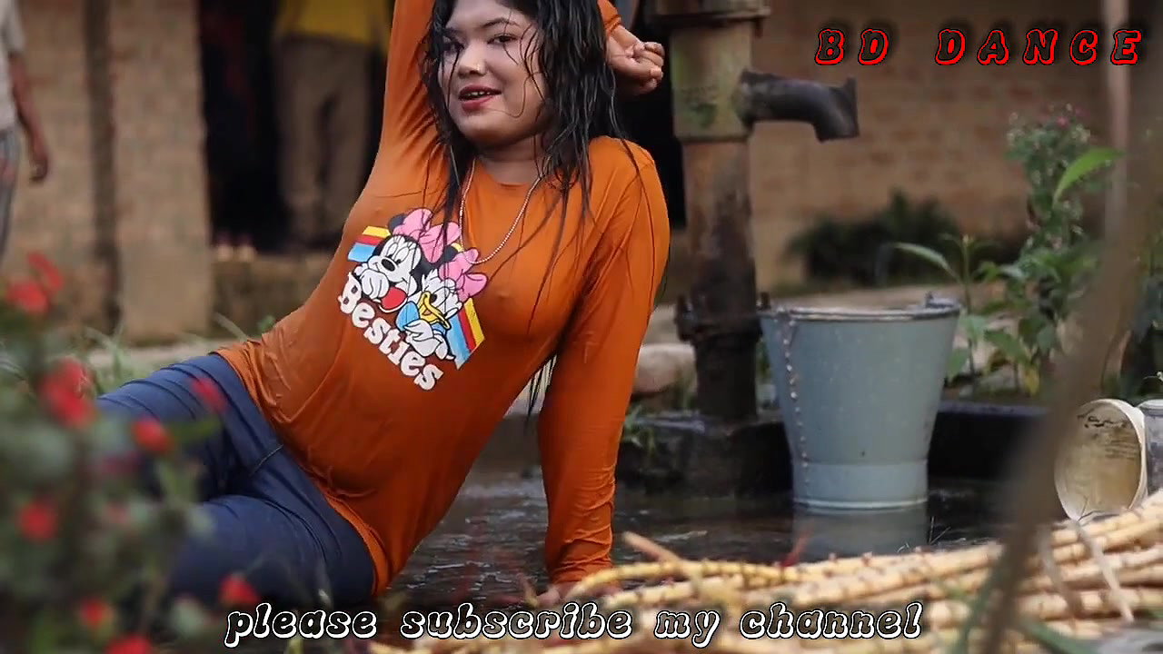 Rand Nude dance video-17