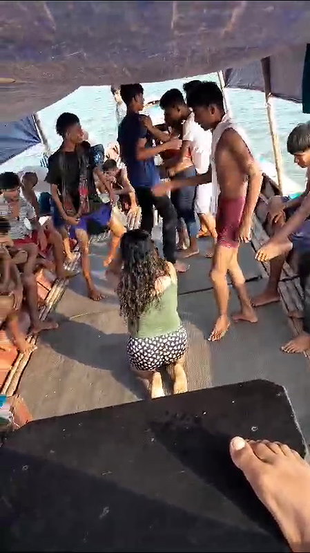 Rand Nude dance video-9