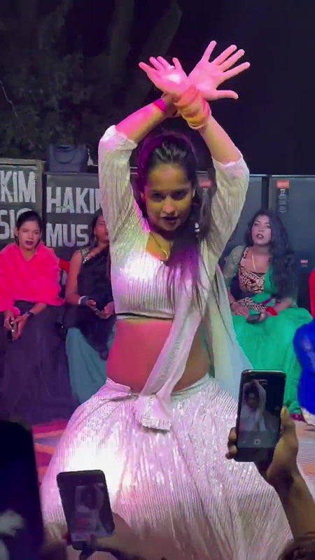 Rand Nude dance video-360