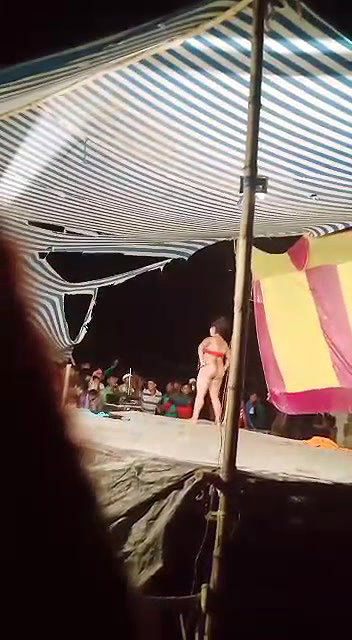 Rand Nude dance video-660