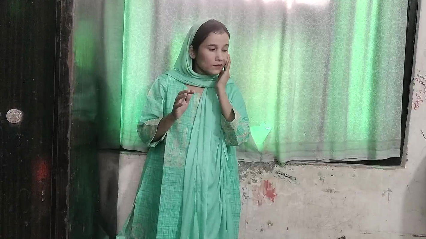 Makan malik ne kiraye ke badle bhabhi ki chut leli