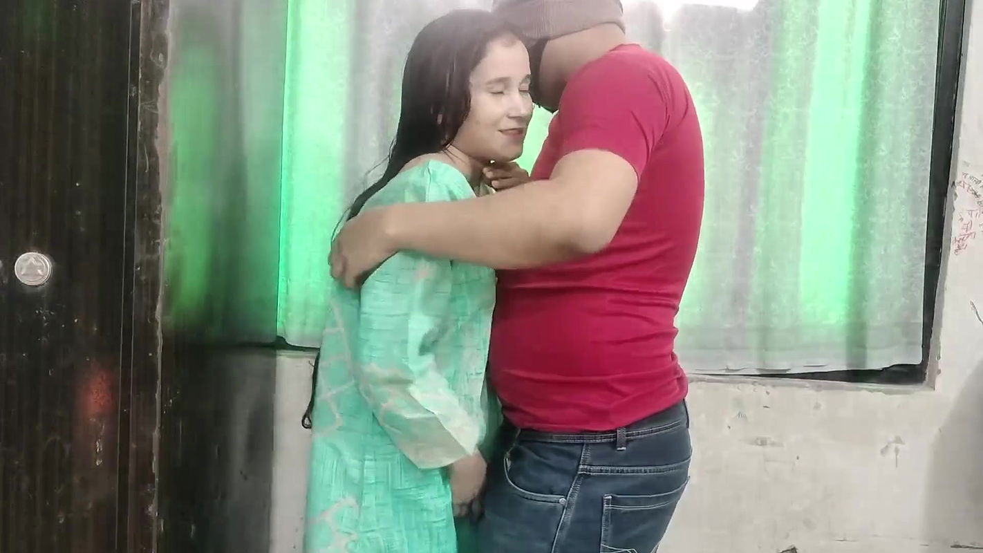 Makan malik ne kiraye ke badle bhabhi ki chut leli