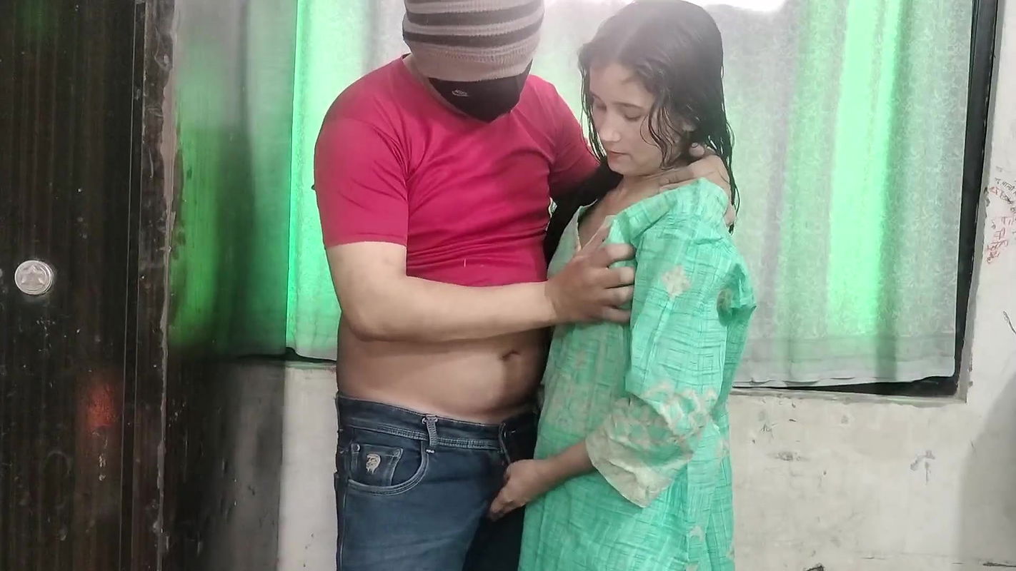 Makan malik ne kiraye ke badle bhabhi ki chut leli