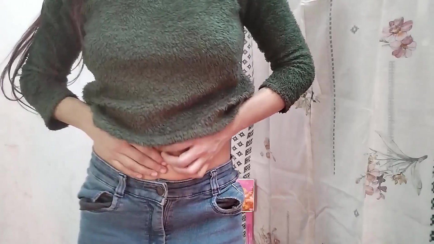 Step sister ko kapde utar kar jabar dasti chod diya