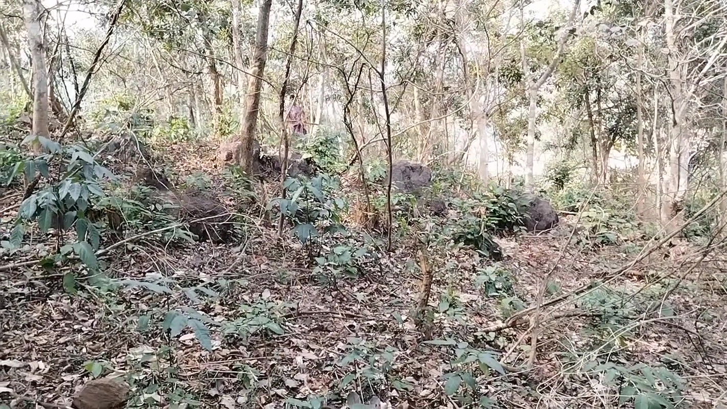 A man was seen a girl in when was work there and he w hardcore fucking her in there place, so she was very happy for happened