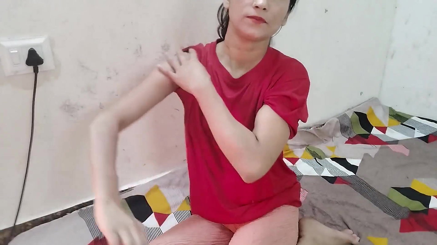 Collage girl ne bathroom me x videos dekha