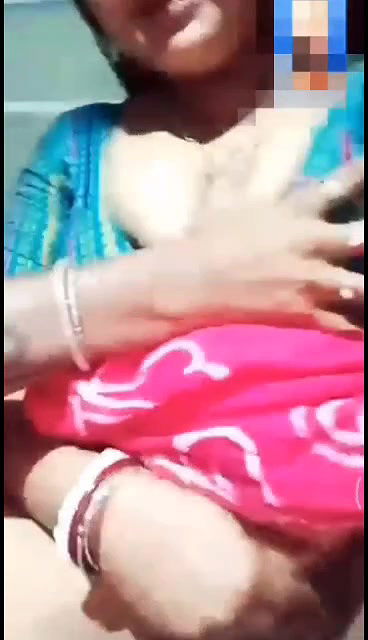 Desi village bhabi fun with smll sister chamet