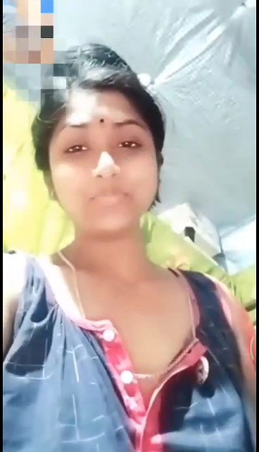 Desi village bhabi fun with smll sister chamet