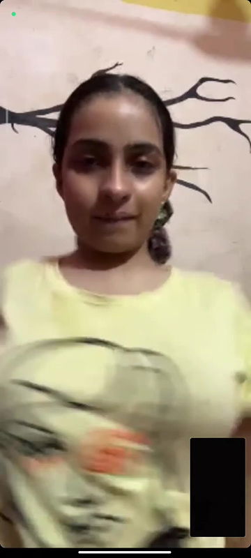 Cute bhabi live show STRIPCHAT