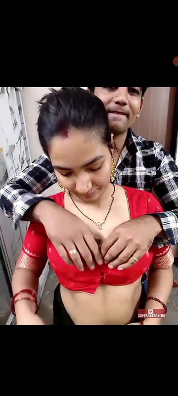 Desi cute bhabi with saree