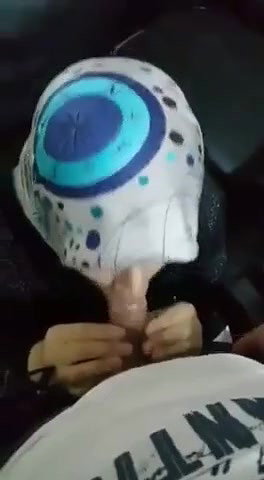 Secratary Hijabi Beauty Blowjob to Boss before leaving Office