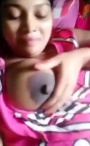 Desi married Bhabhi with HUgeee beauty BOobs