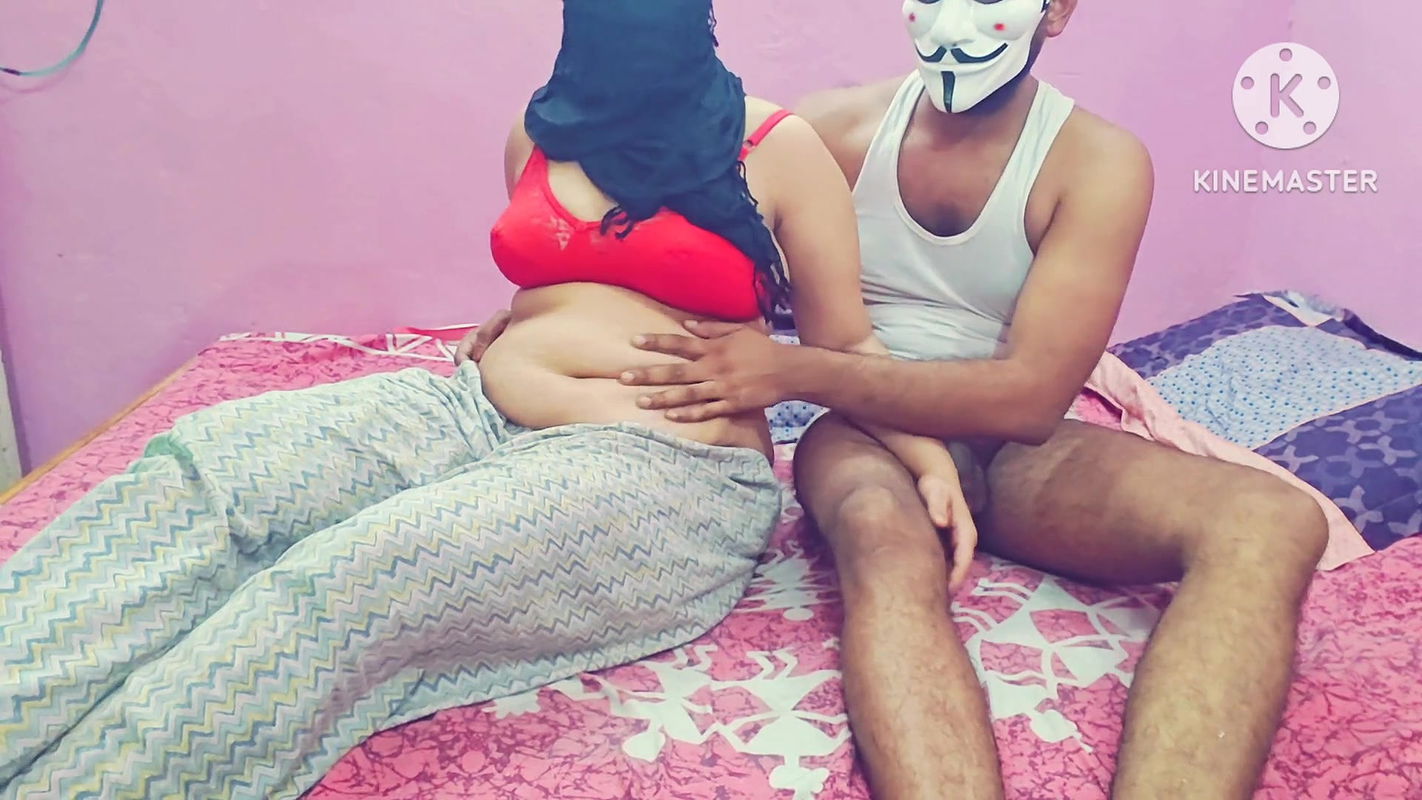 Tamil Real Homemade Indian Sex with Desi Bhabhi on X Videos part 1 Hindi audio