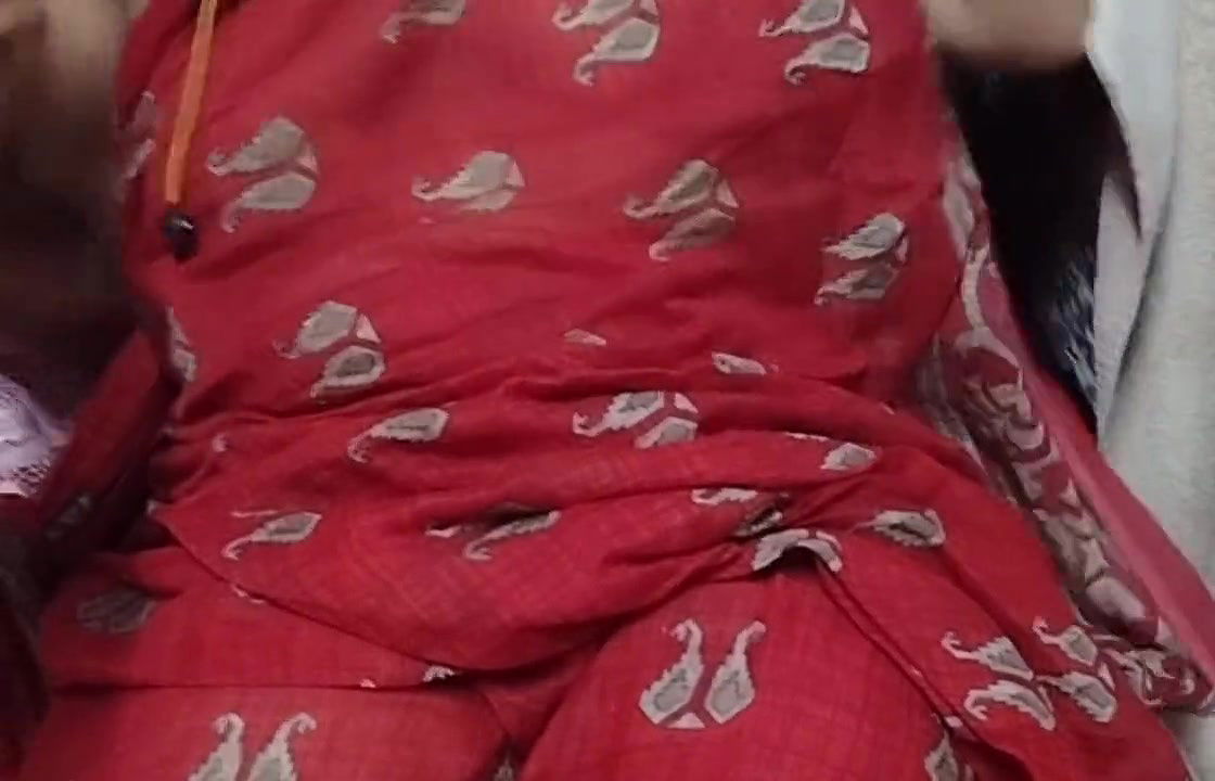 Bhabi nangi hoke chut dikhate huye