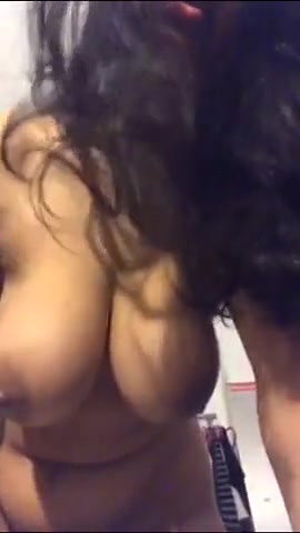 Desi NRI Hottty Showing Horny and Talking